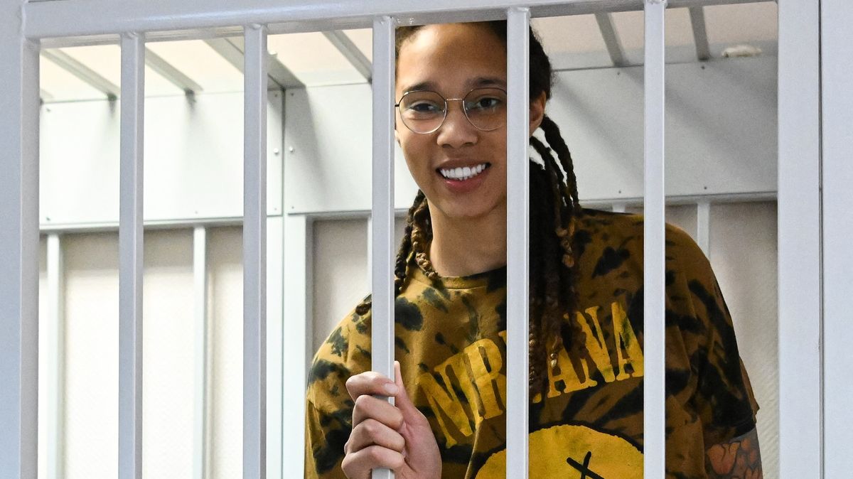 Americké basketbalistce hrozí deset let ruského vězení. Nechá ji Kreml jít?